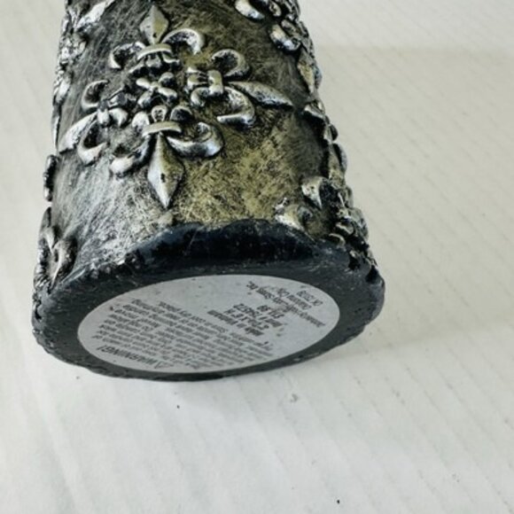 Fleur De Lis Renaissance Pillar Candle 6x3” Antiqued Silver Goth New Orleans - Picture 10 of 10